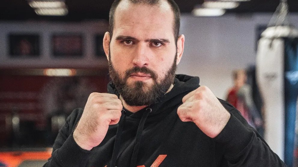 DOXXbet športové tipovanie - Krátky rozhovor s DOXXbet fighterom Martinom Budayom - Martin Buday DOXXbet športové tipovanie - Krátky rozhovor s DOXXbet fighterom Martinom Budayom - Martin Buday